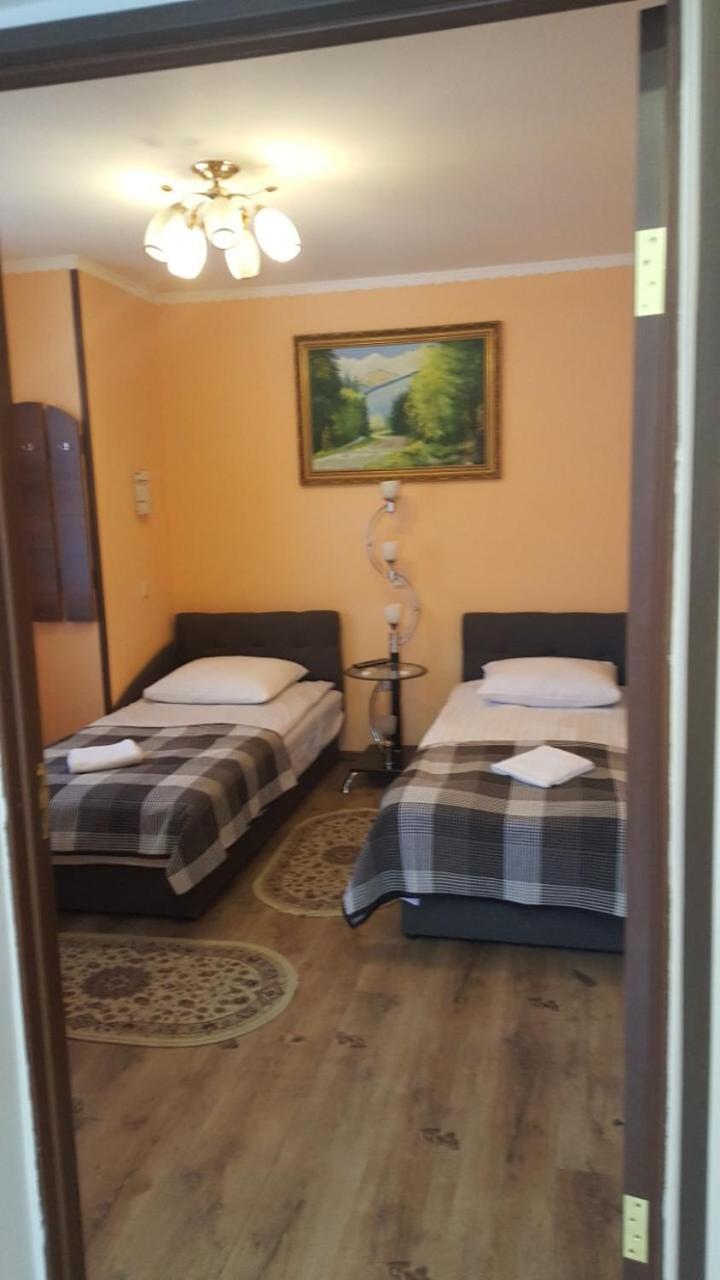 Zatishok Guest House Rachiv Exteriör bild